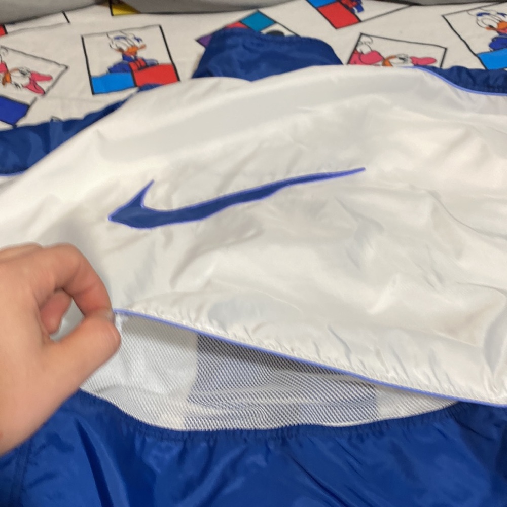 Vintage 90s Red Label Nike Windbreaker - Picture 6 of 10
